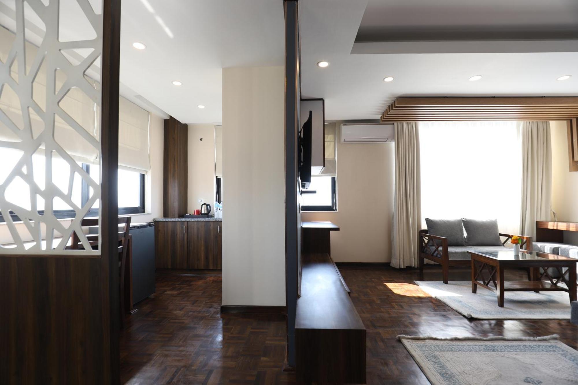 Apex Business Hotel - Airport كاتماندو المظهر الخارجي الصورة