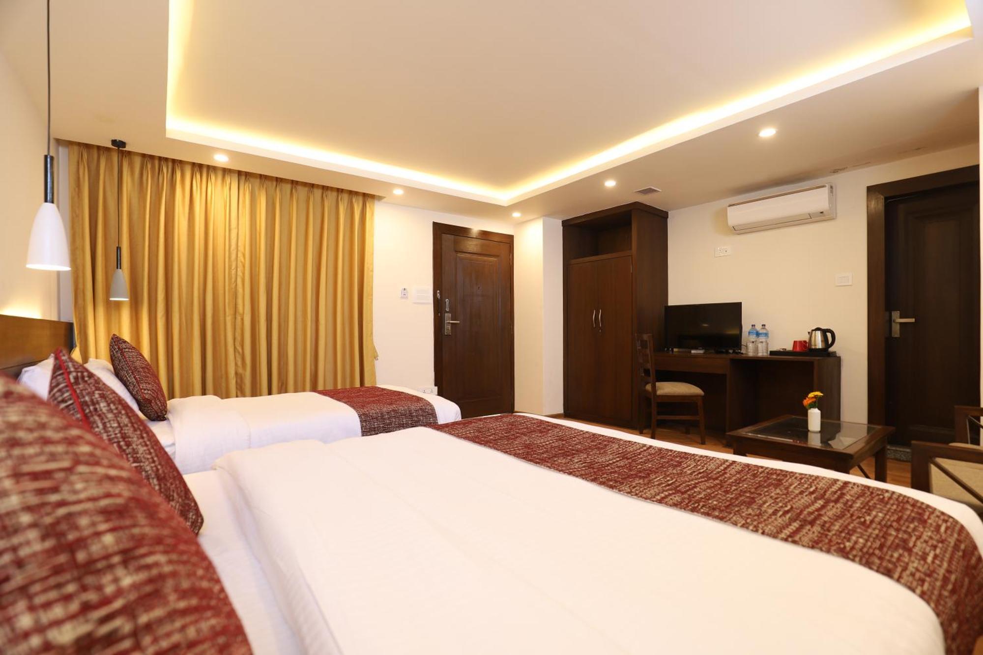 Apex Business Hotel - Airport كاتماندو المظهر الخارجي الصورة