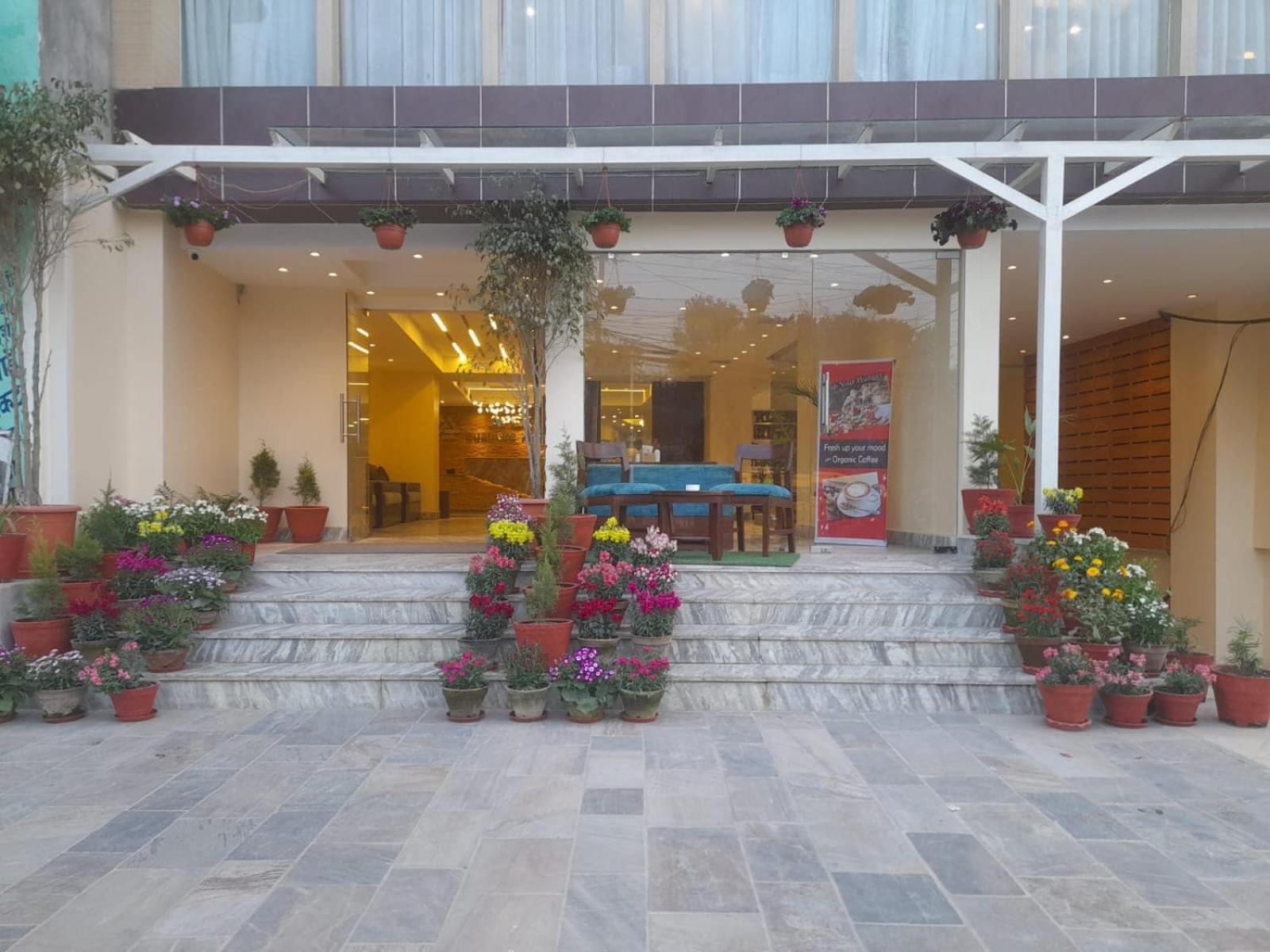 Apex Business Hotel - Airport كاتماندو المظهر الخارجي الصورة