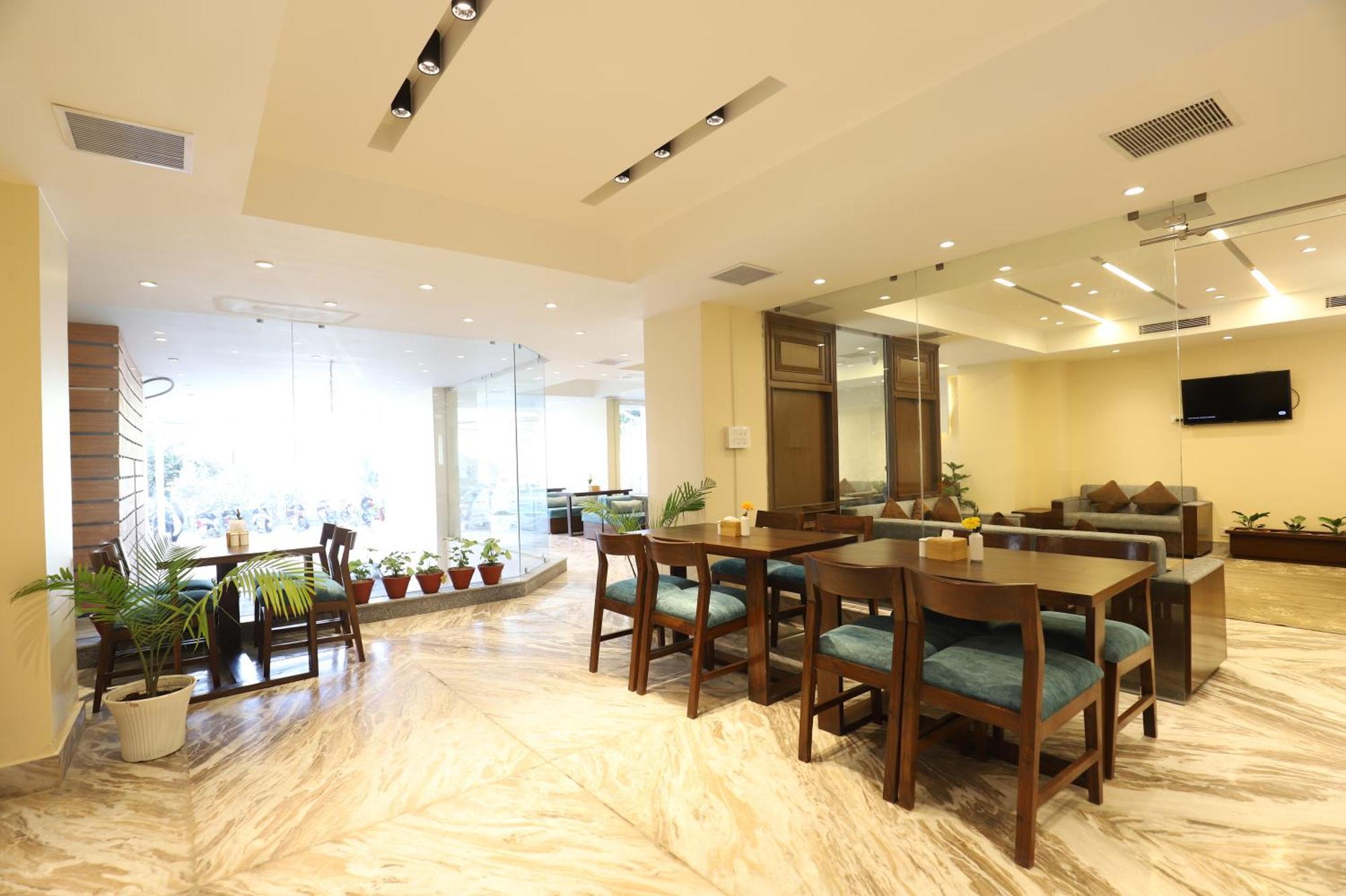 Apex Business Hotel - Airport كاتماندو المظهر الخارجي الصورة