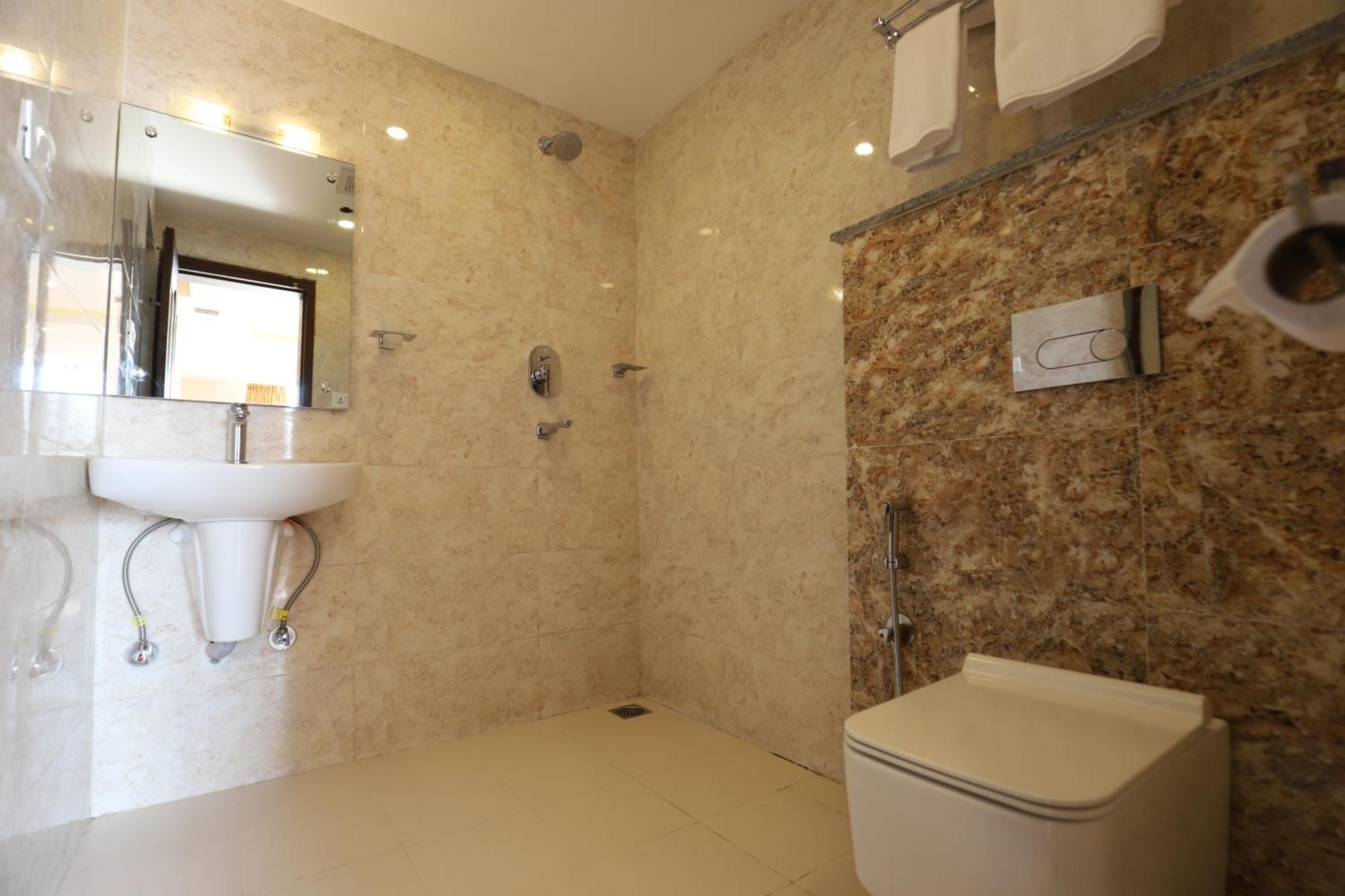 Apex Business Hotel - Airport كاتماندو المظهر الخارجي الصورة