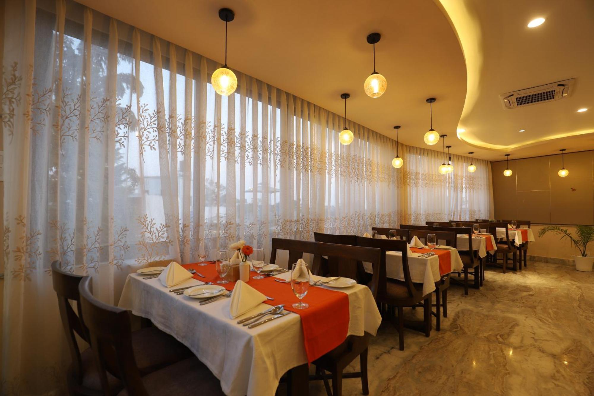 Apex Business Hotel - Airport كاتماندو المظهر الخارجي الصورة