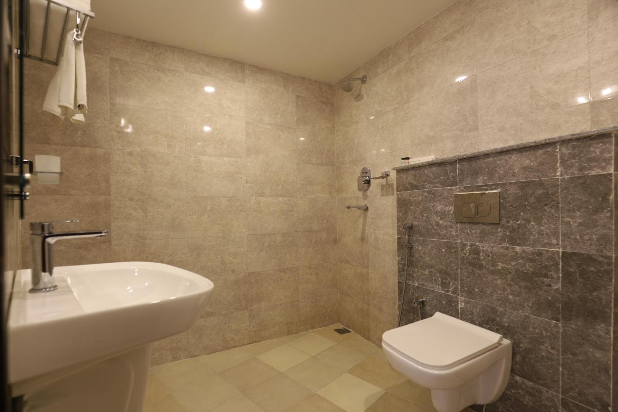 Apex Business Hotel - Airport كاتماندو المظهر الخارجي الصورة