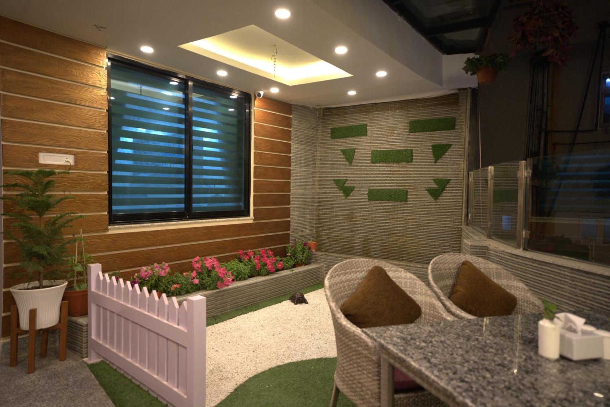 Apex Business Hotel - Airport كاتماندو المظهر الخارجي الصورة