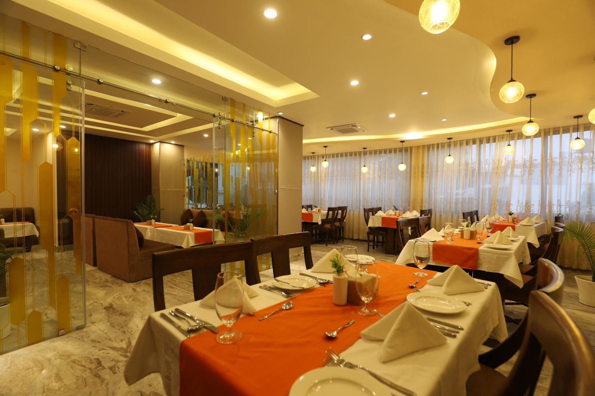Apex Business Hotel - Airport كاتماندو المظهر الخارجي الصورة